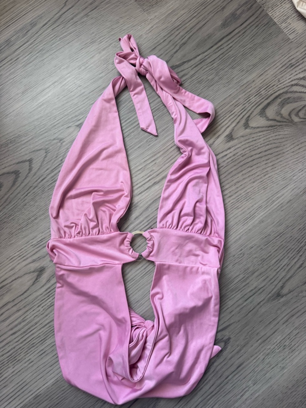 I.AM.GIA Backless halter pink top